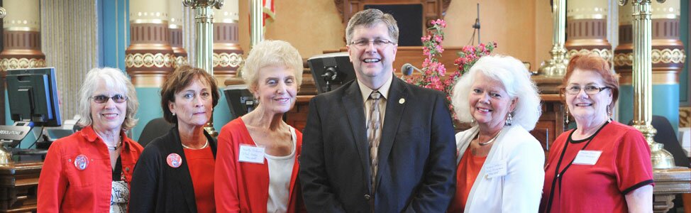 Sen. Tom Casperson, R-Escanaba, welcomes the General Federation of Women's Clubs (GFWC) to the Michigan Senate.